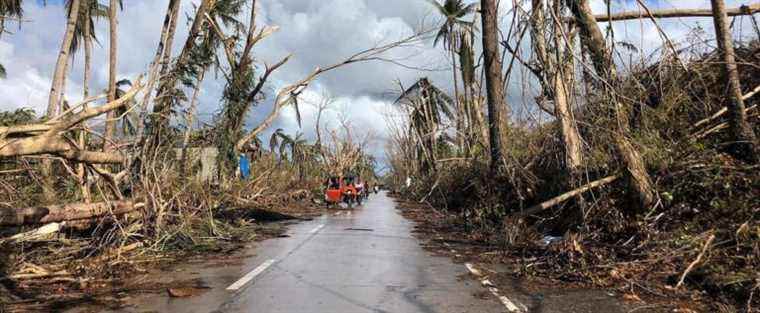 Philippines: province calls for help devastated by Typhoon Rai