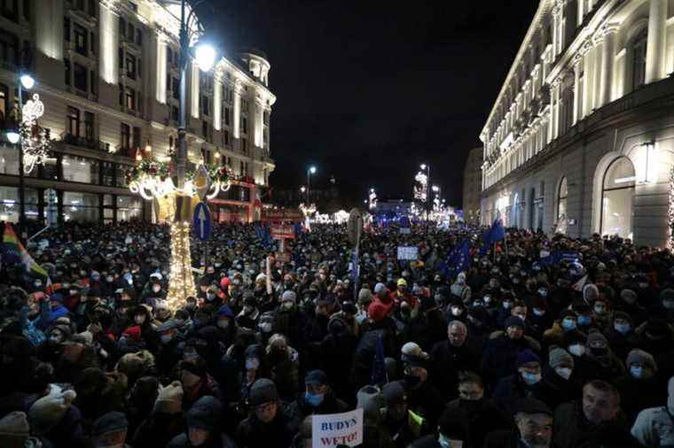 Poland |  Thousands of people oppose new media law