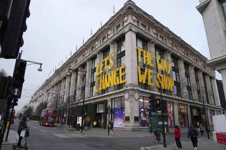 Prestigious Selfridges department stores sold for £ 4 billion