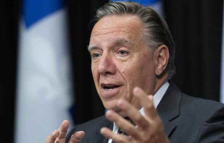 Quebec premier expects other parties to advance in polls