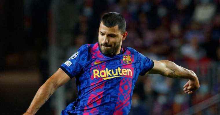 Sergio Agüero in tears: the FC Barcelona star announces his retirement for medical reasons