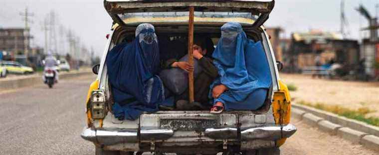 Taliban ban women from unaccompanied travel