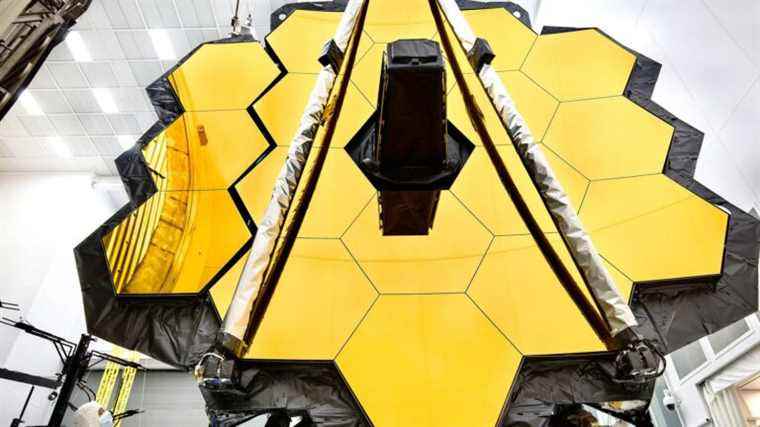 “The James Webb telescope will reveal to us the first stars which lit up at the beginning of the history of the universe”, specifies Thierry Fouchet