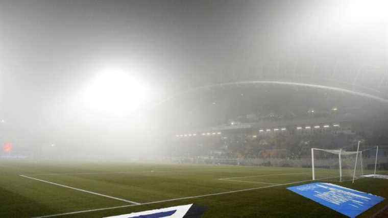 The match between Clermont and Racing Club de Strasbourg postponed due to fog