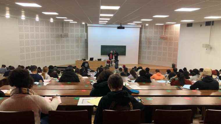 “There will be a substitution session” for students affected by Covid-19, reassures the president of Cergy-Paris University