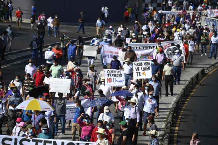 Thousands of Salvadorans denounce “an authoritarian drift”