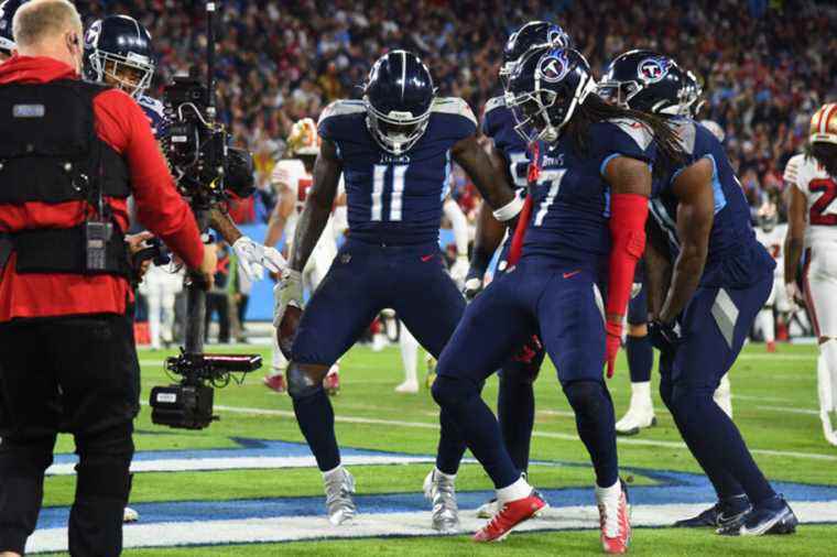 Titans rebound to defeat 49ers