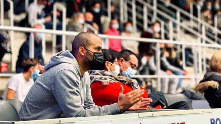 Tony Parker in Drôme to attend his partner’s tennis match