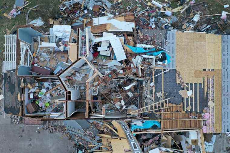 Tornadoes in the United States |  At least 94 dead, research continues