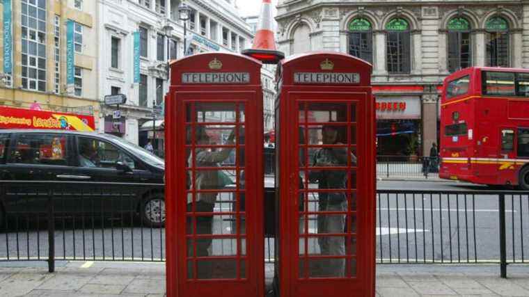 UK operator BT sells famous red phone booths for a token pound