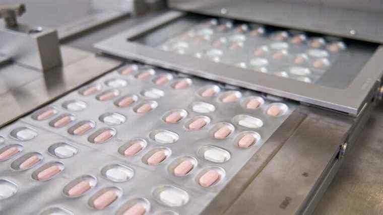 US Medicines Agency clears Pfizer’s anti-Covid pill