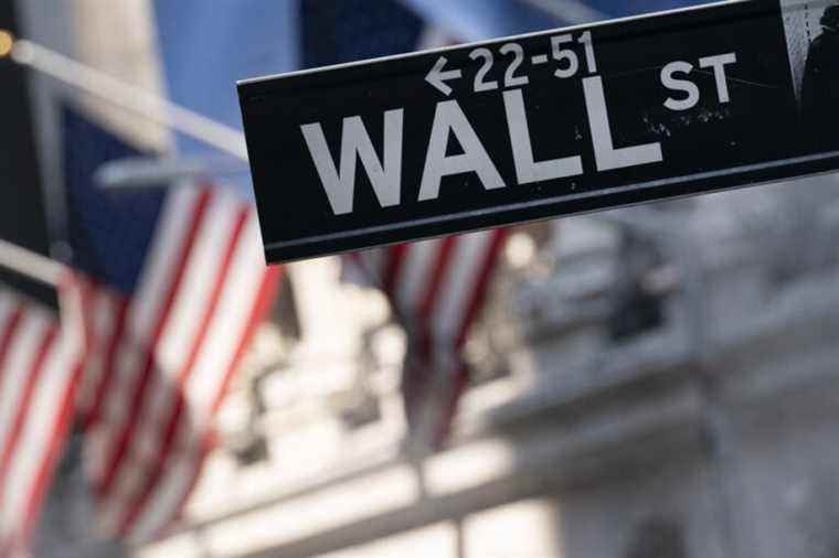 Wall Street ends up for the third session in a row