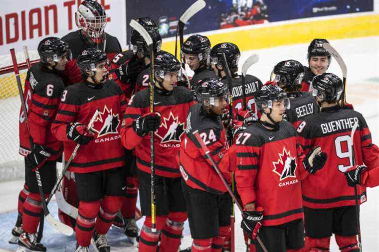 World Junior Championship |  Canada has fun with Russia