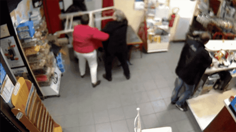 a grocer scares off her robber for the second time