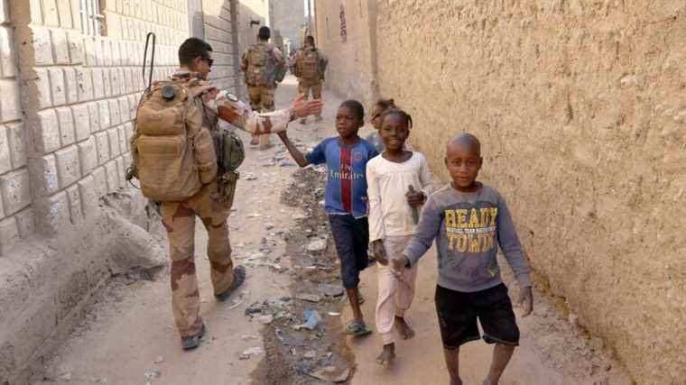 after Kidal and Tessalit, the French soldiers leave Timbuktu