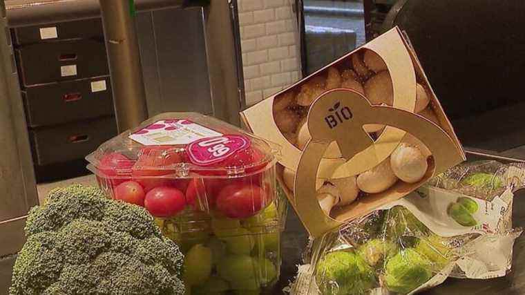 end of plastic packaging for around 30 fruits and vegetables