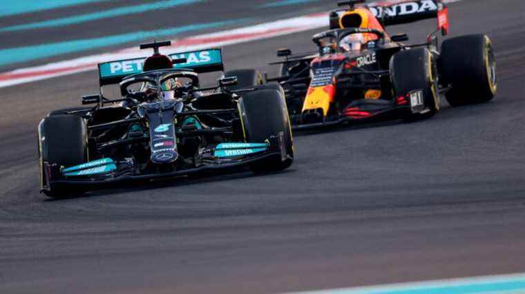 follow the third free practice of the Abu Dhabi GP and the duel between Lewis Hamilton and Max Verstappen