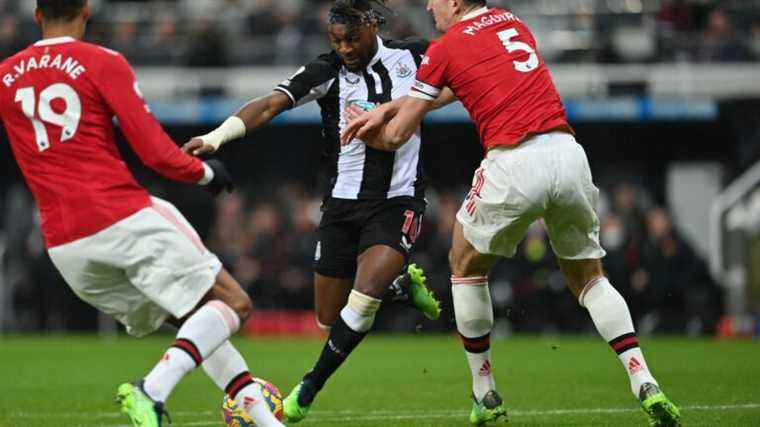 held in check at Newcastle, Manchester United borders on disaster