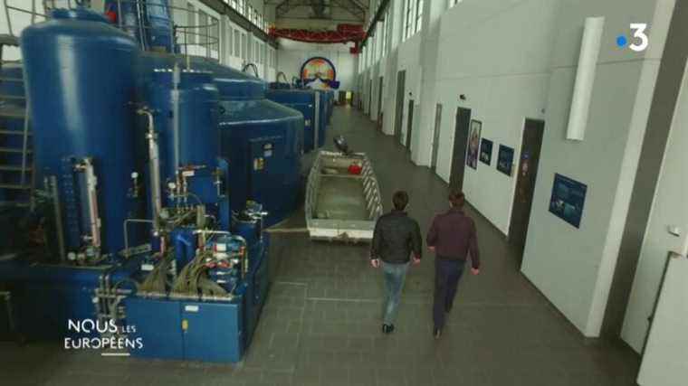 how a continuous production plant for this clean fuel works in German-speaking Switzerland