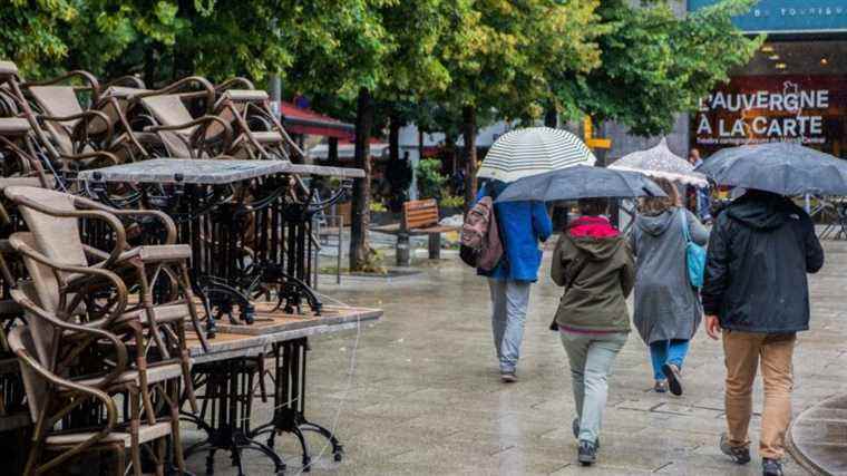 in France, the year 2021 was on average cooler than 2020