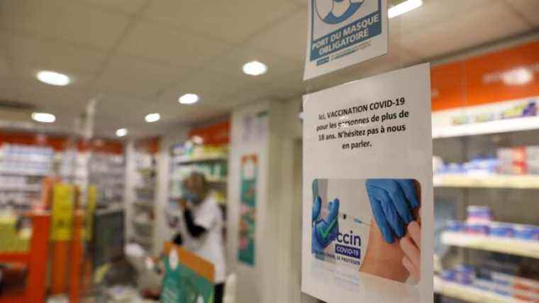 pharmacies will be able to open on Sundays for vaccinations, in December and January