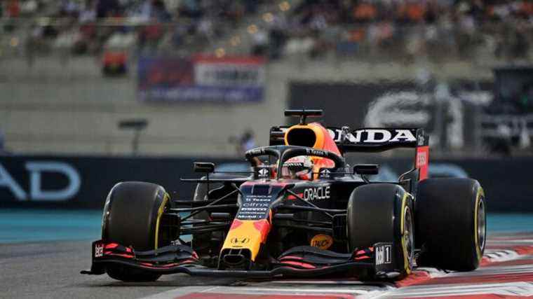 pole position for Max Verstappen ahead of Lewis Hamilton at the Abu Dhabi GP