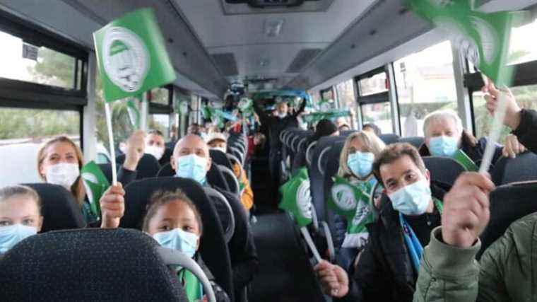 the departure of Cannet supporters for Marseille before the Coupe de France match