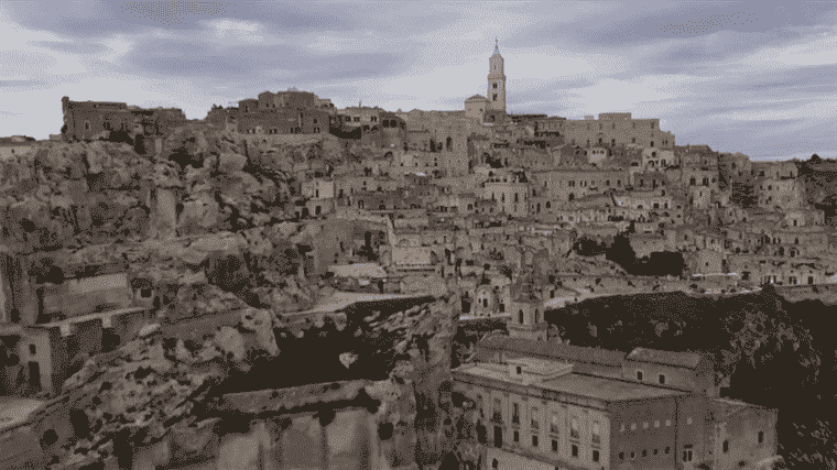 the shows of living nativity scenes enliven the city of Matera