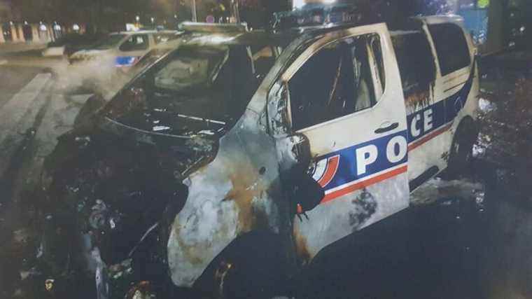 two National Police cars set on fire, unions want to secure the site