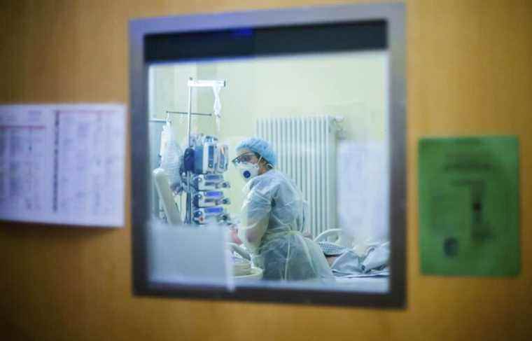 15,845 new cases of COVID-19 and hospitalizations still on the rise