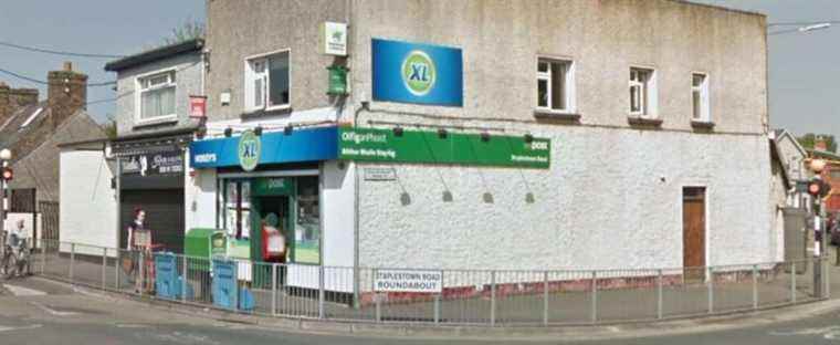 A corpse tries to withdraw his pension at the post office