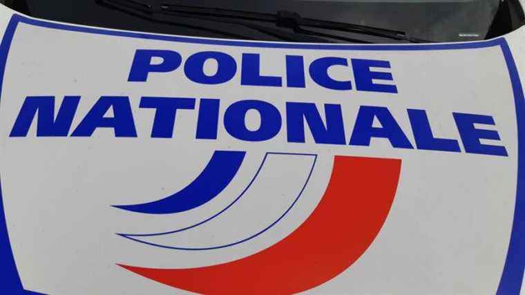 A young man found dead with a serious head wound at the foot of a building in Nîmes