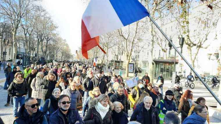 About 500 people demonstrate in Nîmes against the vaccine pass