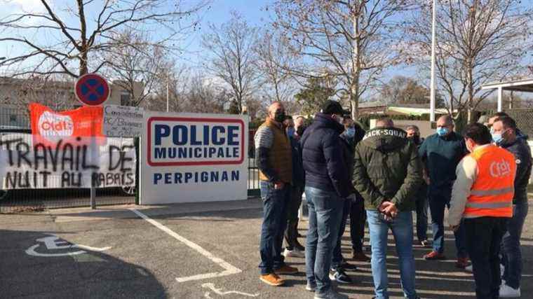 Agents of the night brigade of Perpignan on strike to denounce the broken promises of the town hall