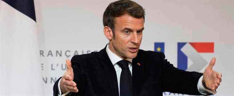 An unvaccinated retiree files a complaint against Macron