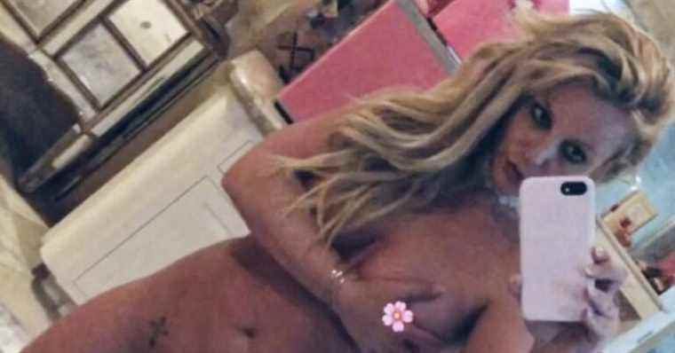 Britney Spears: Naked then in a thong on Instagram, her fans are worried