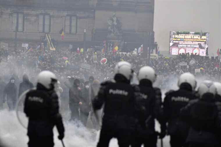 Brussels |  Clashes between police and protesters opposed to health restrictions