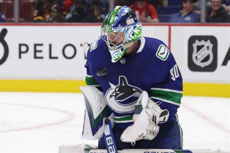 COVID-19 |  Canucks lose two goaltenders and two coaches