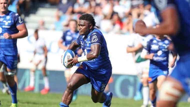 Castres takes La Rochelle and climbs to fourth place