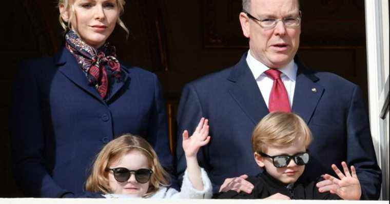 Charlene of Monaco: The palace gives its news, a prolonged absence of “several weeks”