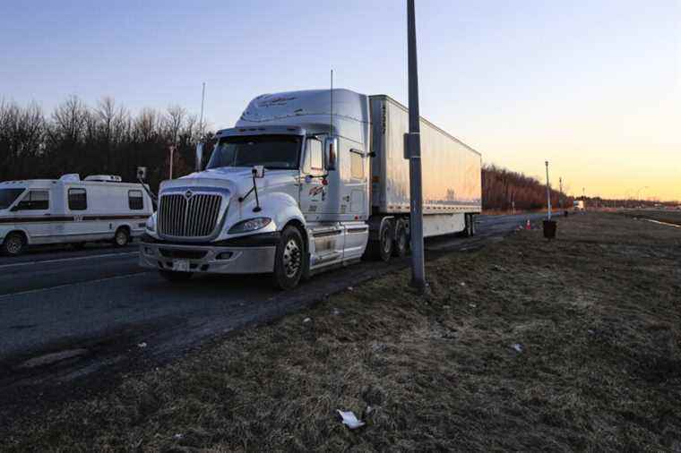 Compulsory vaccination of truckers |  “Chaos and confusion” following Ottawa communication error