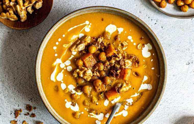 Cream of endive and sweet potato velouté recipe with curry