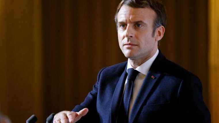 Emmanuel Macron announces a national strategy to fight the disease