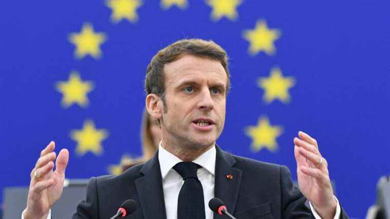 Emmanuel Macron wants to integrate “the protection of the environment” and “the right to abortion” in the Charter of Fundamental Rights