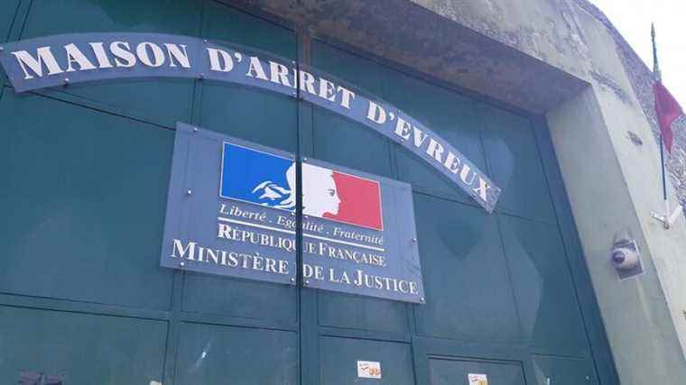 First conviction of the State for unworthy conditions of detention at the Evreux remand center