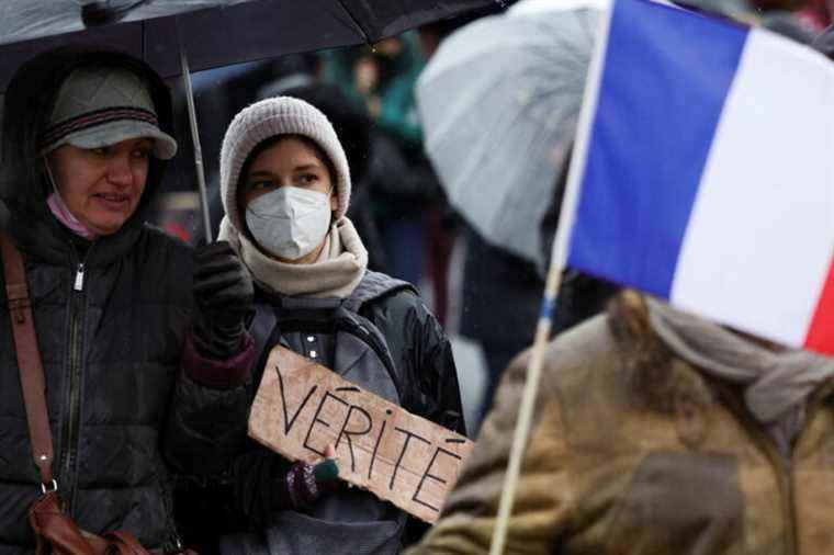 “Macron, fuck you!  “|  Several demonstrations against the vaccine passport in France