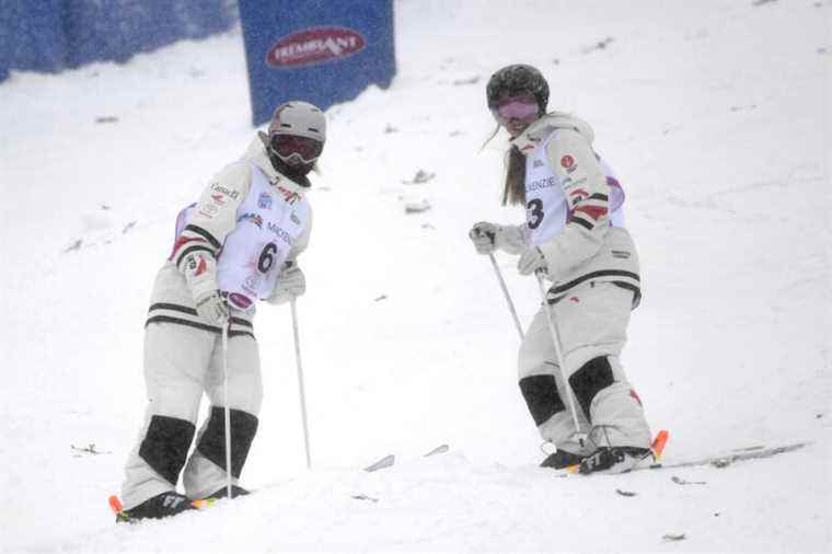 Freestyle Skiing World Cup |  Chloé and Justine Dufour-Lapointe advance to the semi-finals