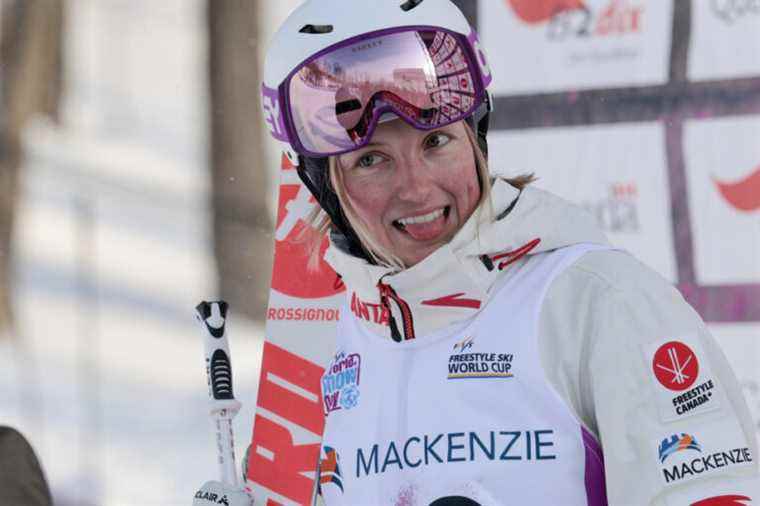 Freestyle Skiing World Cup |  Justine and Chloé Dufour-Lapointe in progress