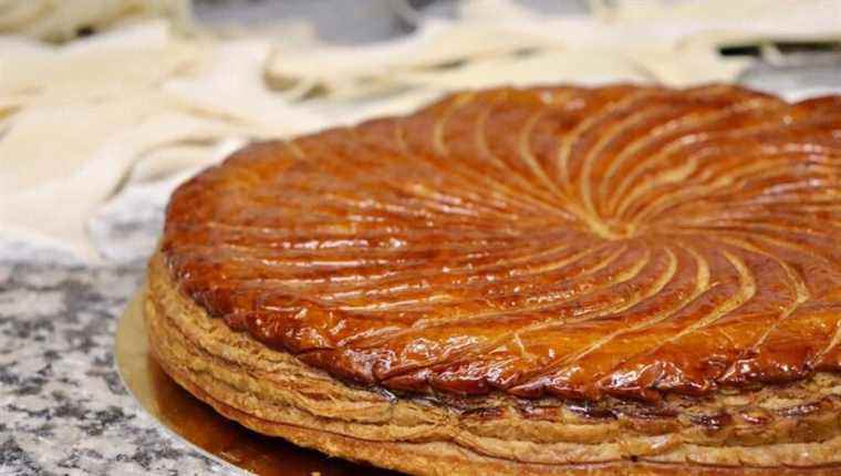 Get started in the preparation of the galette des rois at home!