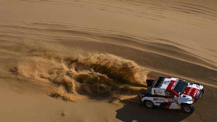 Giniel de Villiers wins the 9th car stage, Nasser Al-Attiyah gets closer to final victory